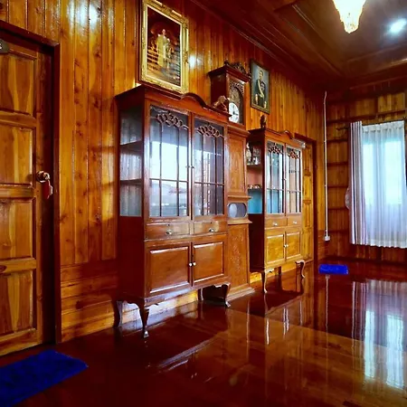 Bansuwan Homestay Amphawa Esterno foto